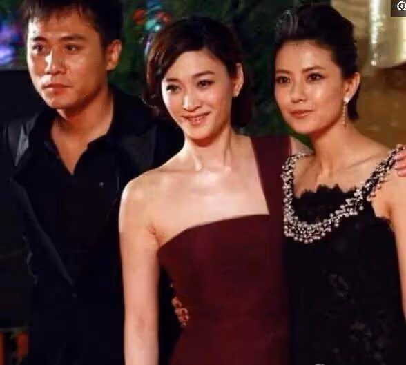 李小冉當年有多美?皮膚白到發光堪稱合照殺手,連周迅陳數都羨慕