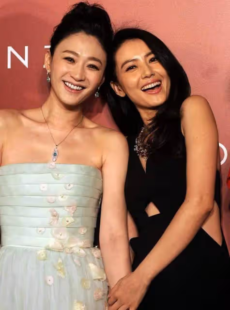 李小冉當年有多美?皮膚白到發光堪稱合照殺手,連周迅陳數都羨慕