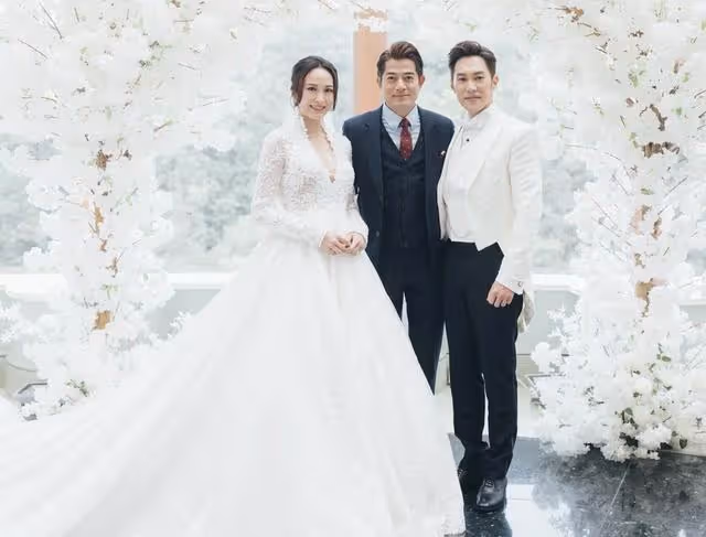 香港著名女星被曝情變,丈夫疑婚內出軌有多個情人,高情商回應