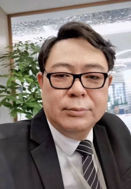 49歲高亞麟被指喝大了!深夜街頭不戴口罩跳舞,搖搖晃晃放飛自我