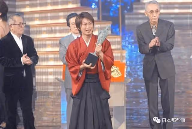 無期限突然停止活動,其實早有預兆?
