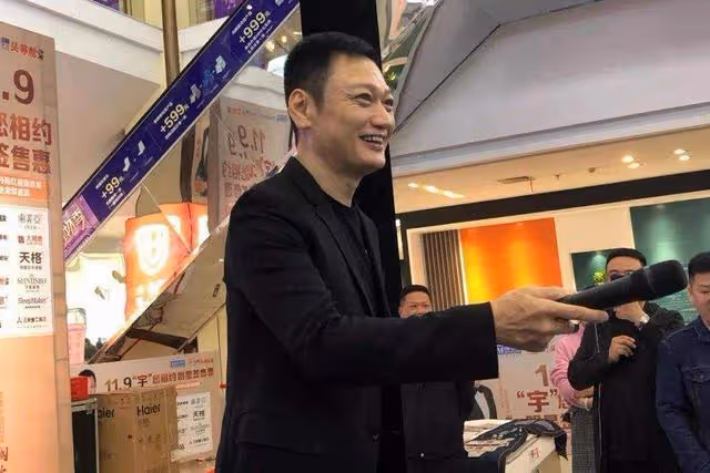 堅持做人底線!58歲陶大宇憑《倒轉地球》翻紅,自曝拒絕做陪吃客