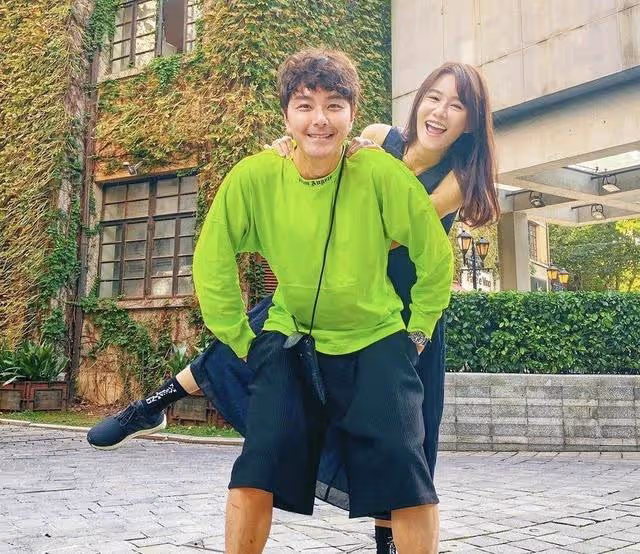恭喜!40歲TVB女星被曝成功懷孕,疑到內地陪丈夫拍戲時成功造人