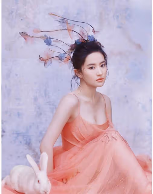 34歲的劉亦菲:出道17年至今未嫁,網友為她操碎了心