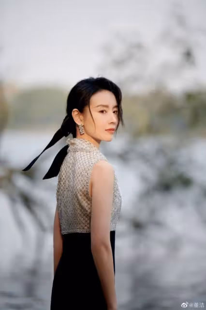 娛記說:董子健孫怡夫妻的料?周一圍拒絕章子怡?鄭愷不老實?董潔忍辱負重?