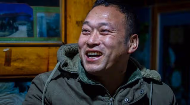 張同學直播首秀,數人刷禮物,自爆拒絕千萬簽約費,目前沒有團隊