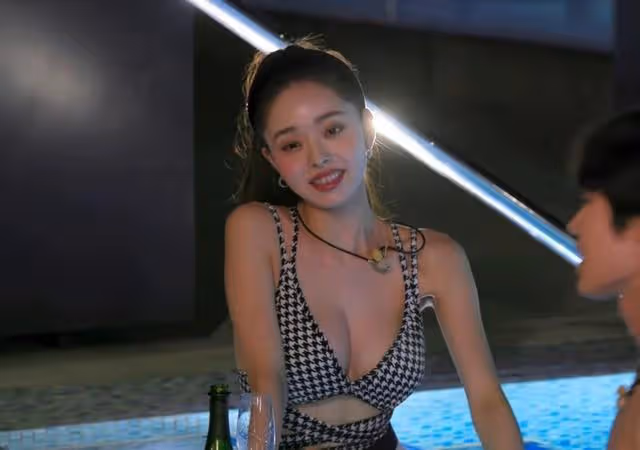 宋智雅陷入假貨風波,7次鞠躬哽咽道歉,刪光貼文,下架所有影片