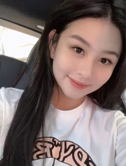 都在盼著他出道？