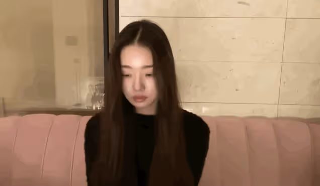 從一條廣告60萬到全身假貨被扒光,她只火了30天
