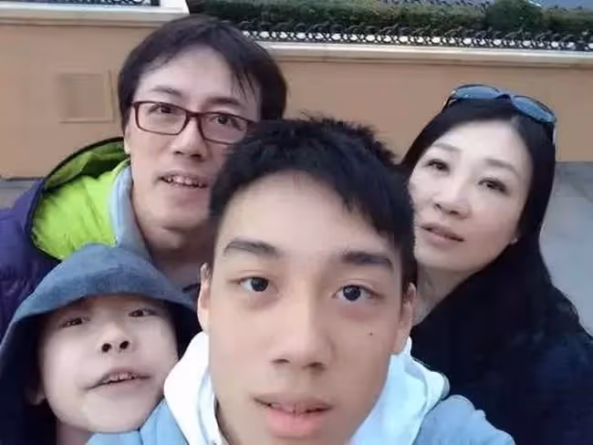 知名歌手張宇宣布即將復出!54歲已滿頭白髮,解釋隱退3年半原因
