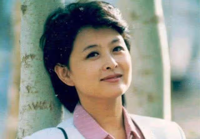 「央視名嘴」方靜，深陷「間諜門」被迫從央視隱退，44歲客死他鄉