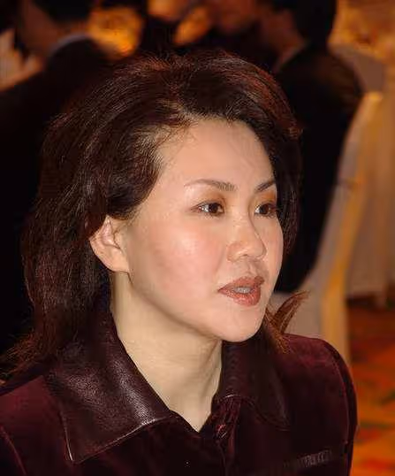 「央視名嘴」方靜,深陷「間諜門」被迫從央視隱退,44歲客死他鄉