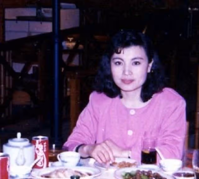 央視主播李瑞英:兒子受傷我含淚堅守崗位,風光背後是淚水和心酸