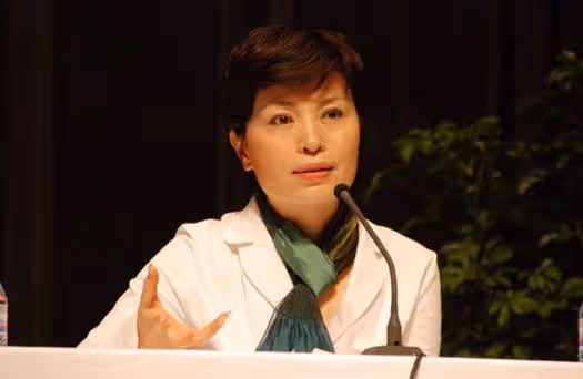 央視主播李瑞英:兒子受傷我含淚堅守崗位,風光背後是淚水和心酸