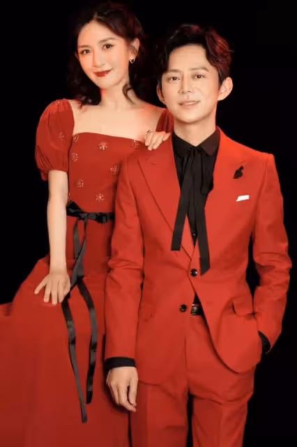 謝娜自曝曾陷抑鬱!生下二胎後為小事就想哭,何炅心疼到紅了眼眶