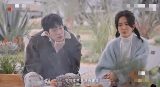 謝娜自曝曾陷抑鬱!生下二胎後為小事就想哭,何炅心疼到紅了眼眶