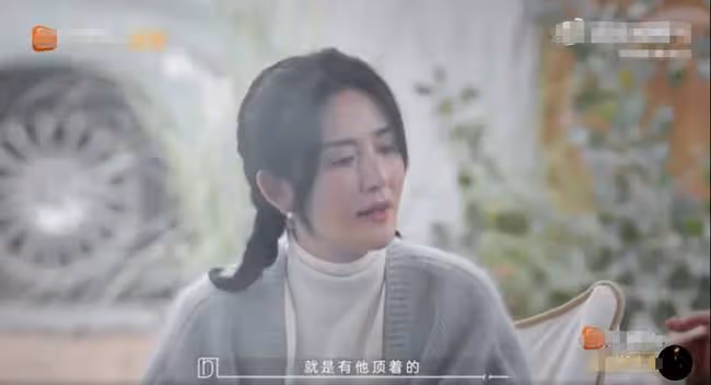 謝娜自曝曾陷抑鬱!生下二胎後為小事就想哭,何炅心疼到紅了眼眶