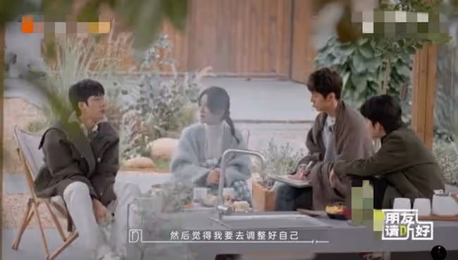 謝娜自曝曾陷抑鬱!生下二胎後為小事就想哭,何炅心疼到紅了眼眶