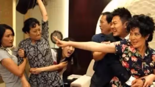 「我帶孫子,你幫我帶孫女」「外孫女是我的,孫子不一定是你的」