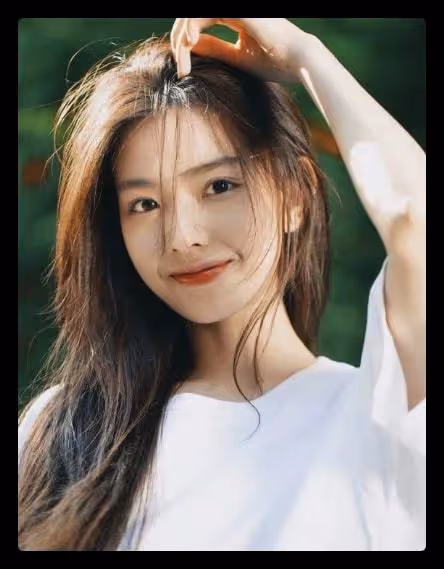 王思聰低調坐酒吧角落,身邊環繞5位高顏值美女,女伴撞臉孫一寧