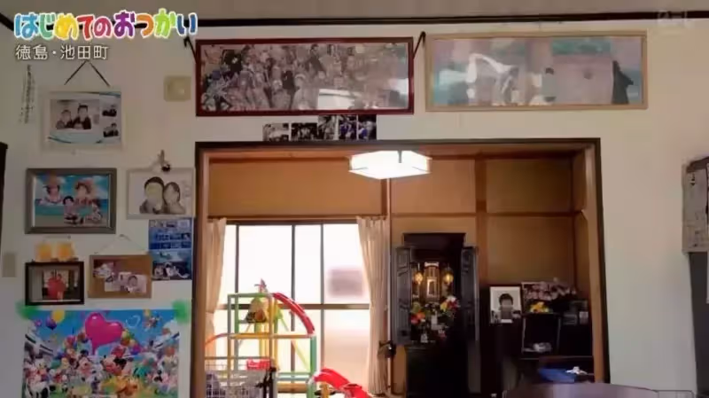 淚目!為了祭奠在天堂的爸爸,4歲的哥哥帶著2歲的弟弟坐車去買花:路很長,謝謝有你陪我