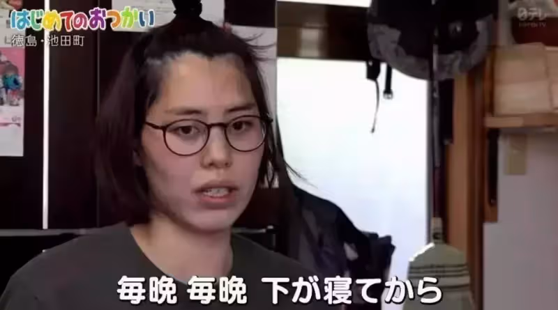 淚目!為了祭奠在天堂的爸爸,4歲的哥哥帶著2歲的弟弟坐車去買花:路很長,謝謝有你陪我