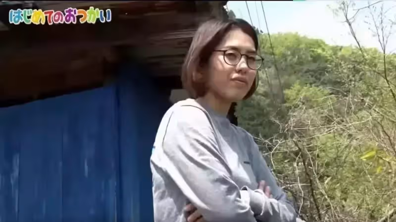 淚目!為了祭奠在天堂的爸爸,4歲的哥哥帶著2歲的弟弟坐車去買花:路很長,謝謝有你陪我