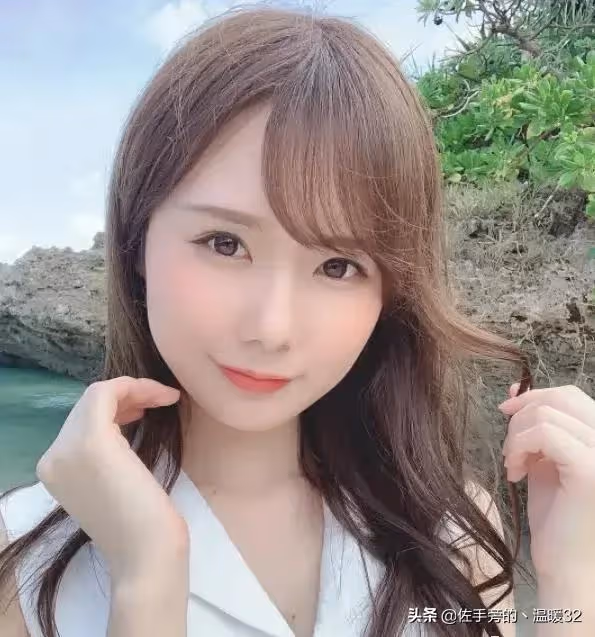 純欲系的演技派唯美小清新—坂美LIU