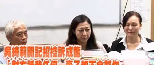同爸不同命的星二代,成龍兒子開百萬豪車,女兒住百元賓館