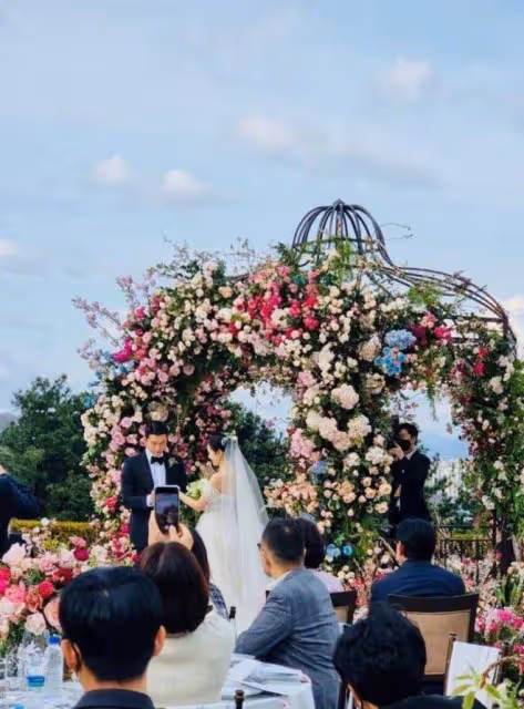 宋仲基參加玄彬的婚禮? 李秉憲也到場, 宋慧喬前任們為何惺惺相惜?