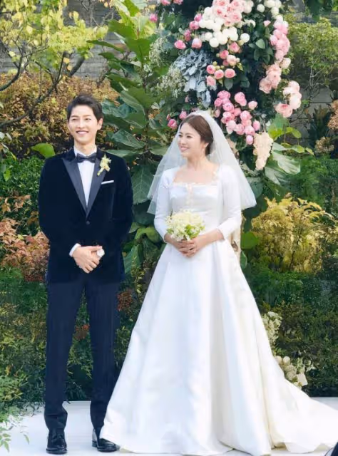 宋仲基參加玄彬的婚禮? 李秉憲也到場, 宋慧喬前任們為何惺惺相惜?