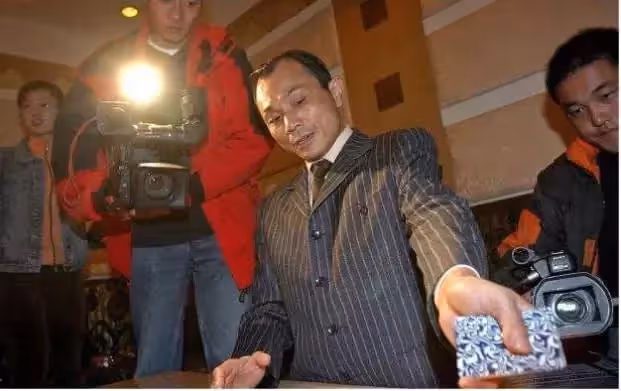 這6位「賭王」，有的被抓捕，有的失去腿，有的被綁架，或許賭王不賭才是真正的秘訣！