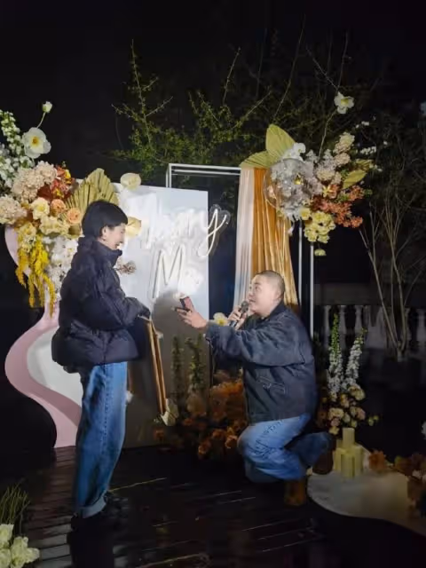 郝劭文未婚妻遭扒,離異帶7歲女兒孩子隨母姓,32歲男方甘當後爸