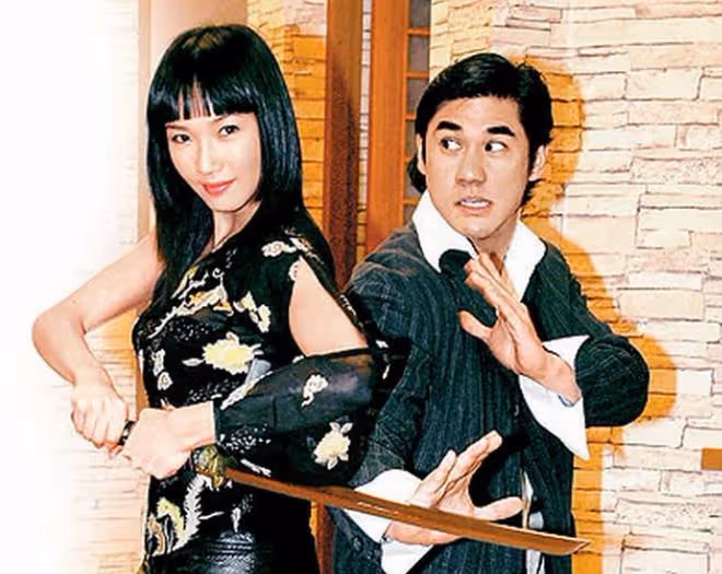 女星自曝曾被男演員無理觸碰！會突然抓她脖子，勸說後仍持續冒犯