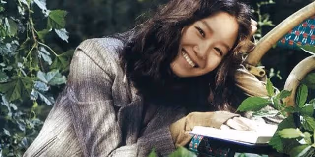 剛在玄彬孫藝珍婚禮接到花環,孔曉振被曝年內與小10歲男友成婚