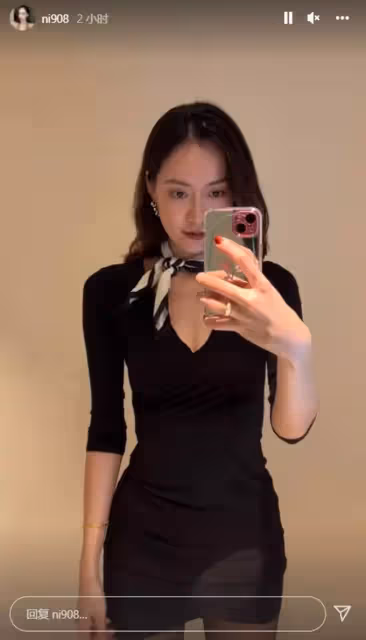 秦漢網紅兒媳穿短裙秀完美身材,女兒已4歲,夫妻二人仍未結婚