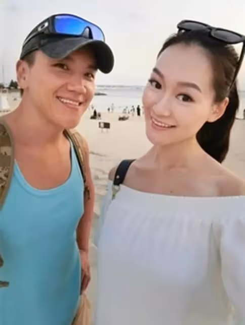 秦漢網紅兒媳穿短裙秀完美身材,女兒已4歲,夫妻二人仍未結婚