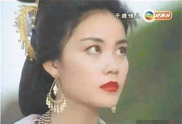 《紅豆》王菲，你以為張柏芝的古裝很美？再看看王菲古裝，比張柏美N倍！