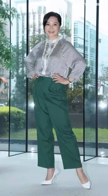 淡出10年!50歲女星「重拾興趣拍戲」老公雙手贊成 暢談「超開明教育觀」嚇壞高中兒:第一次聽到