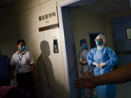 窮小子一夜暴富，卻娶了傷害過自己的丑姑娘，結果不寒而慄
