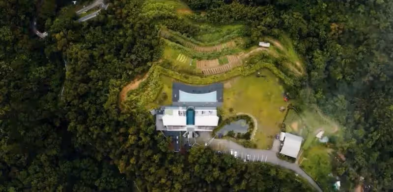 臺大教授退休後攜妻子在宜蘭深山「占山為王」一屋兩人,三餐四季,過最浪漫的餘生!