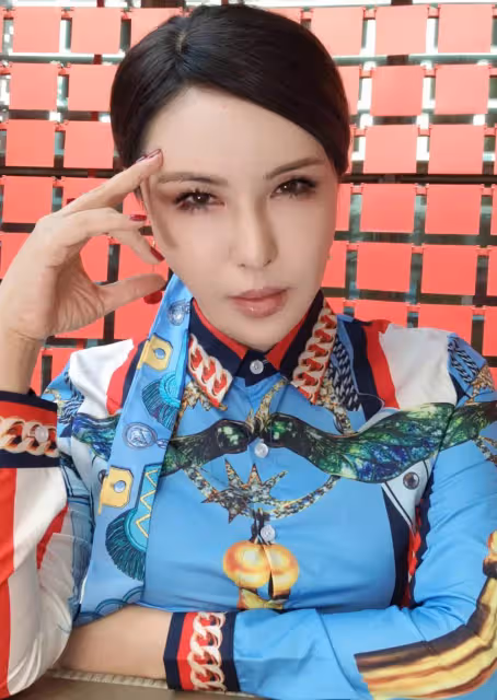 生病急奔回台!金鐘女星驚曝「針直接穿過喉嚨」無法吞嚥 就醫查出「10年舊疾釀禍」苦撐治療:還想工作