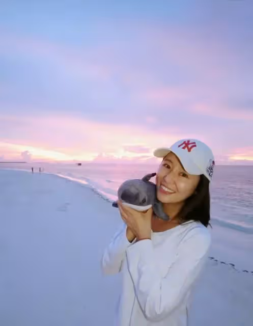 剪了短髮的林心如好年輕,丸子頭清爽亮相,43歲戴金絲鏡美成學生妹,快認不出!