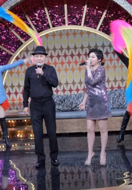 34年前嫩照出爐!王彩樺自豪當年「靠年輕美貌取勝」張秀卿一看照片「整個人倒退嚕」:整很大耶