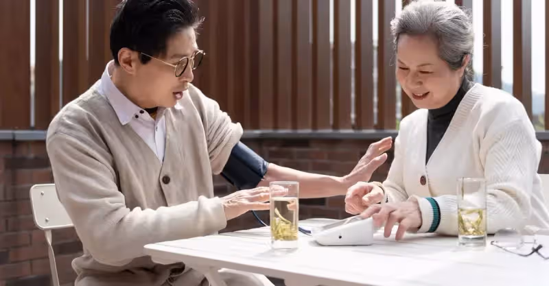 78歲老人坦言：請過保姆去過養老院，才明白晚年最好的歸宿在哪裡