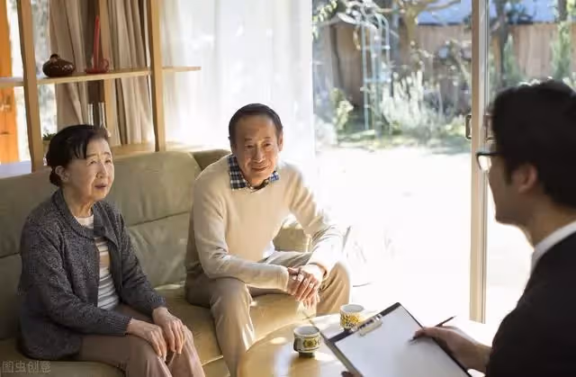 78歲老人坦言：請過保姆去過養老院，才明白晚年最好的歸宿在哪裡