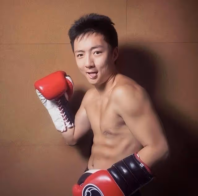 香港富三代否認多人運動!遭港姐索要經濟補償,痛斥對方亂帶節奏