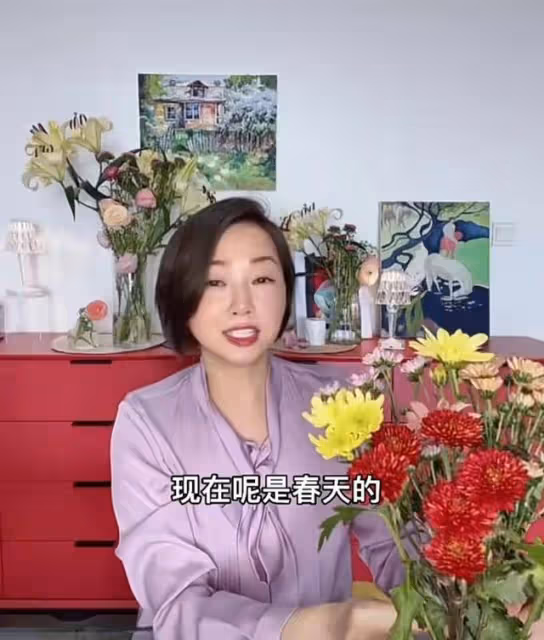 簡約！知名港星拍片教網友煲湯而使家中曝光，布置簡單但不失溫馨