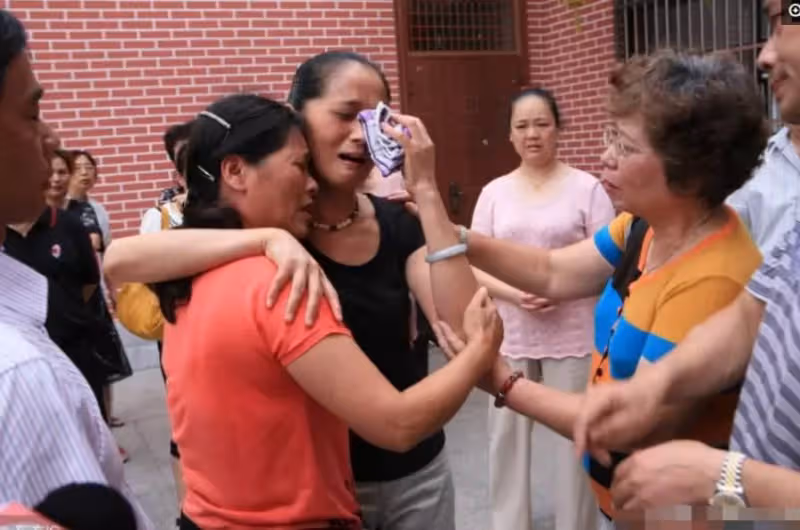 人間自有真情在！母親和父親相繼離開，兄妹四人被送養，失散50多年後重聚，感動所有人