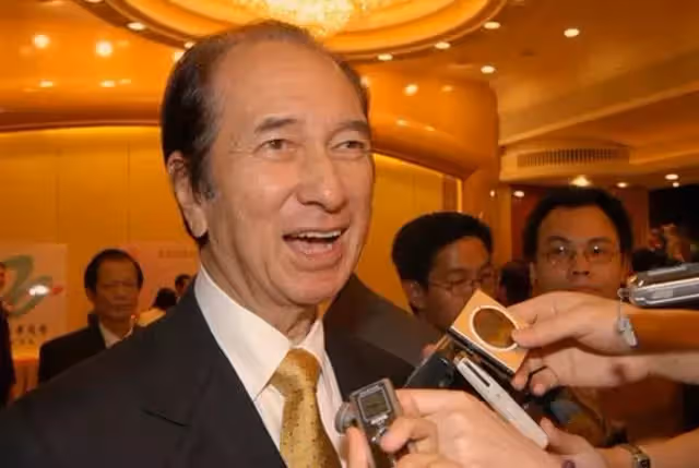 賭王78歲「喜得小千金」不藉助試管！被疑孩子非親生　四姨太梁安琪採訪「無意說漏秘密」不簡單